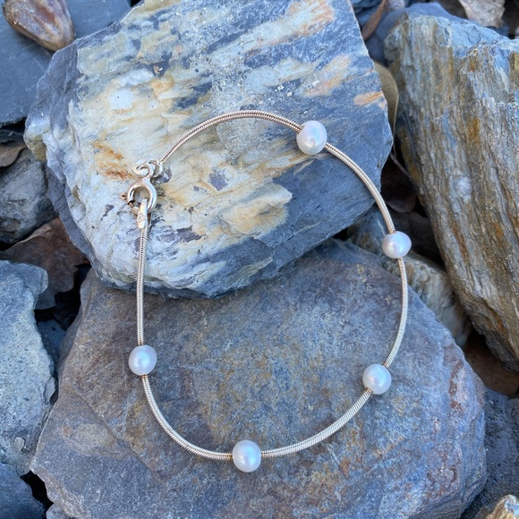 New! Sterling Silver Genuine Pearl Bracelet - Picture 4 of 5